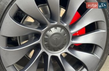 Позашляховик / Кросовер Tesla Model Y 2024 в Фастові