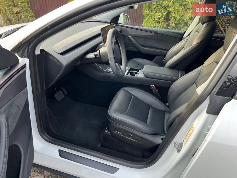 Позашляховик / Кросовер Tesla Model Y 2025 в Радивиліві фото 3 Позашляховик / Кросовер Tesla Model Y 2025 в Радивиліві