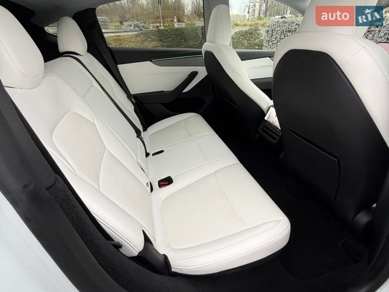 Внедорожник / Кроссовер Tesla Model Y 2025 в Львове фото 19 Внедорожник / Кроссовер Tesla Model Y 2025 в Львове
