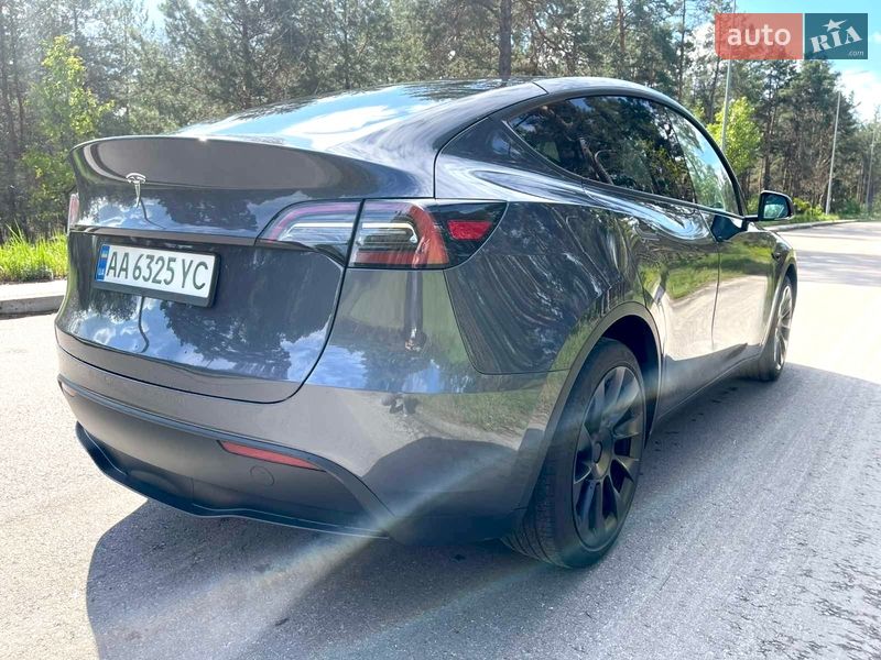 Позашляховик / Кросовер Tesla Model Y 2023 в Києві