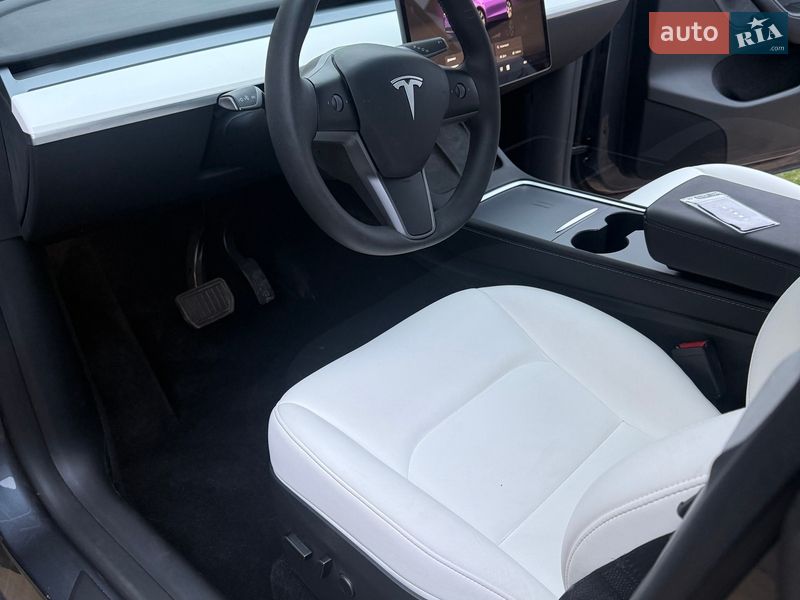 Внедорожник / Кроссовер Tesla Model Y 2023 в Киеве
