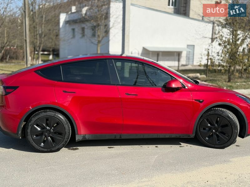 Позашляховик / Кросовер Tesla Model Y 2022 в Новояворівську фото 4 Позашляховик / Кросовер Tesla Model Y 2022 в Новояворівську