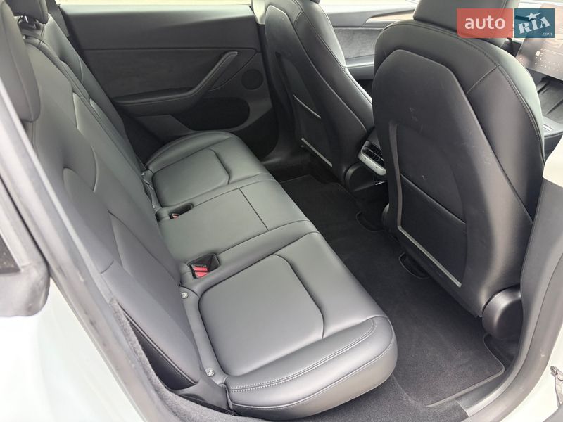 Позашляховик / Кросовер Tesla Model Y 2023 в Києві фото 12 Позашляховик / Кросовер Tesla Model Y 2023 в Києві
