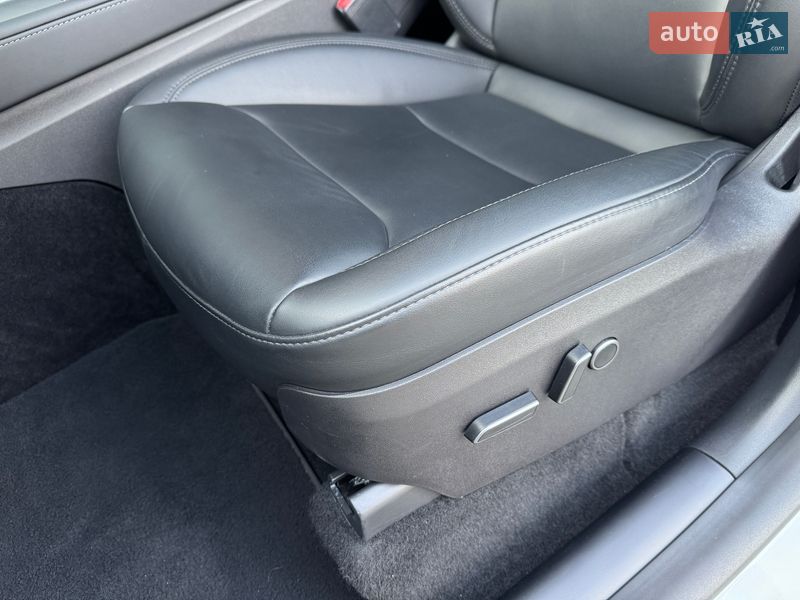 Позашляховик / Кросовер Tesla Model Y 2022 в Луцьку