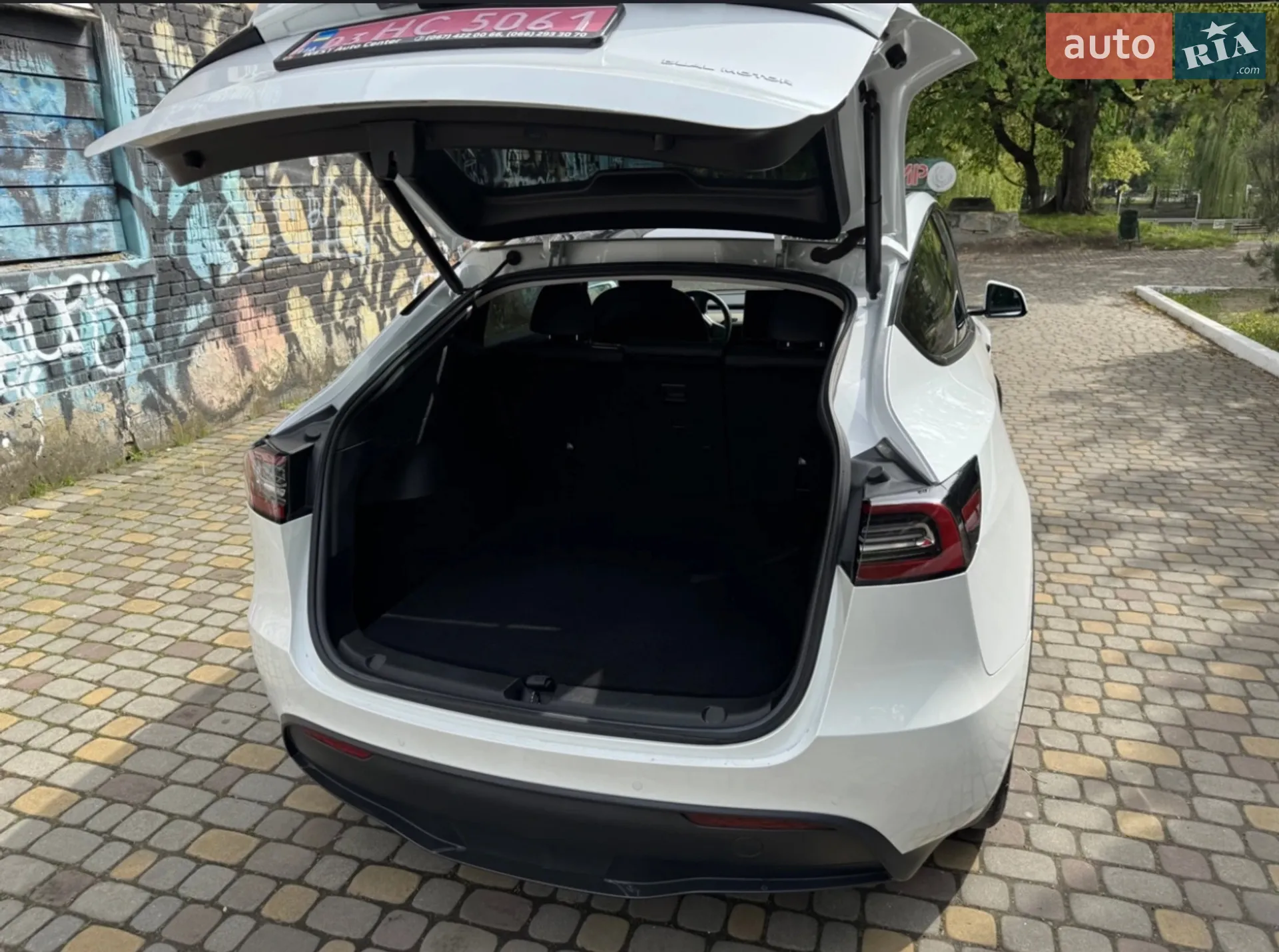 2021 Tesla Model Y - мініатюра 11