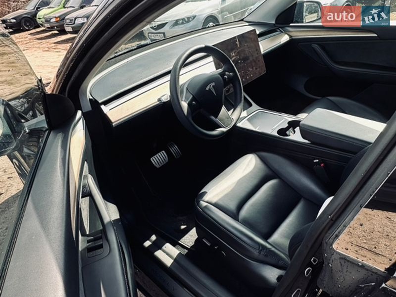 Позашляховик / Кросовер Tesla Model Y 2023 в Смілі