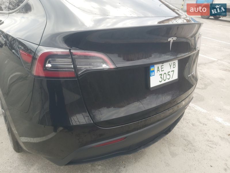 Позашляховик / Кросовер Tesla Model Y 2023 в Дніпрі фото 7 Позашляховик / Кросовер Tesla Model Y 2023 в Дніпрі
