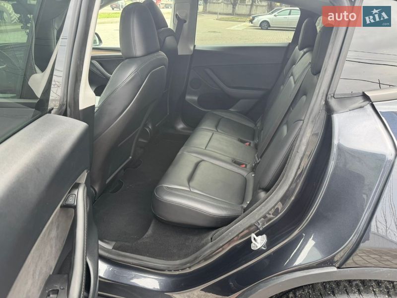 Внедорожник / Кроссовер Tesla Model Y 2024 в Никополе