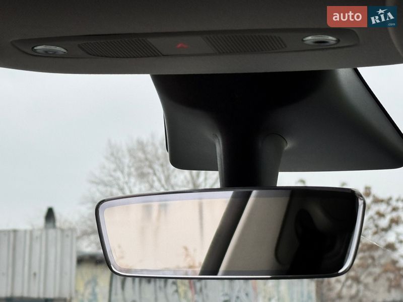 Позашляховик / Кросовер Tesla Model Y 2020 в Дніпрі фото 23 Позашляховик / Кросовер Tesla Model Y 2020 в Дніпрі