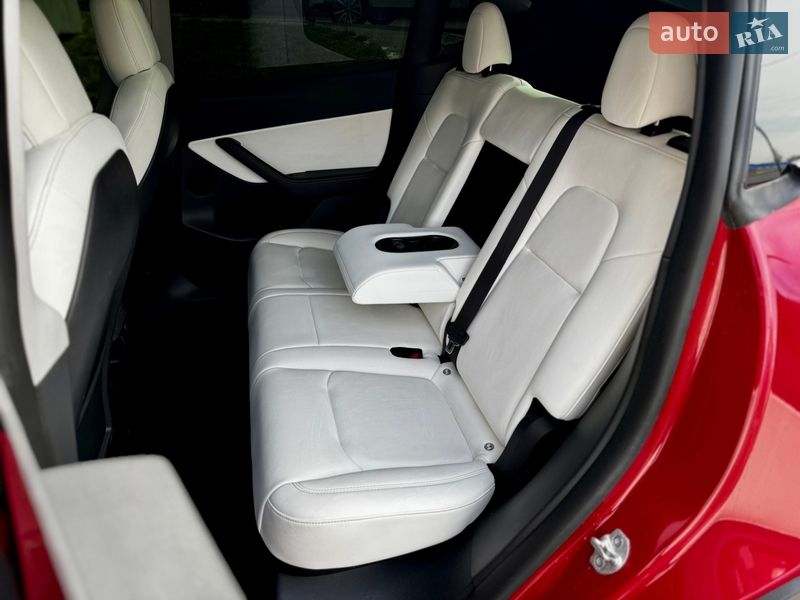 Позашляховик / Кросовер Tesla Model Y 2022 в Харкові фото 15 Позашляховик / Кросовер Tesla Model Y 2022 в Харкові