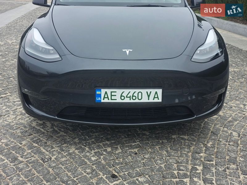 Позашляховик / Кросовер Tesla Model Y 2024 в Дніпрі