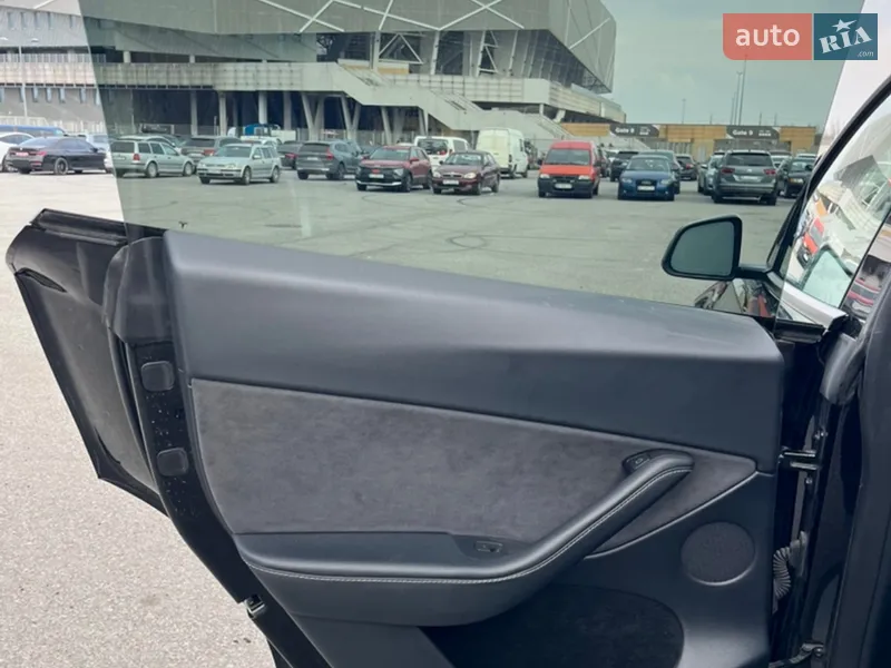 Tesla Model Y 2024 VIN 7SAYGDEE0RF078242 фото оголошення 6 з 49
