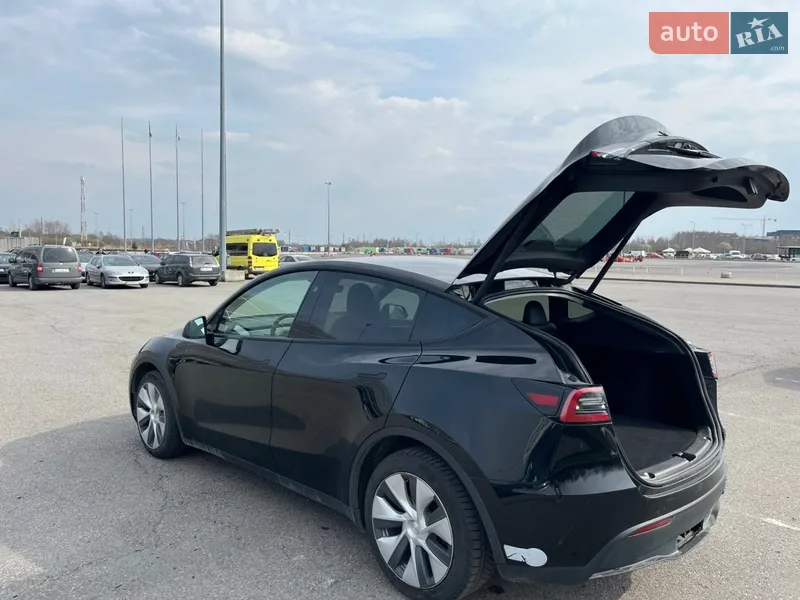 Tesla Model Y 2024 VIN 7SAYGDEE0RF078242 фото оголошення 13 з 49