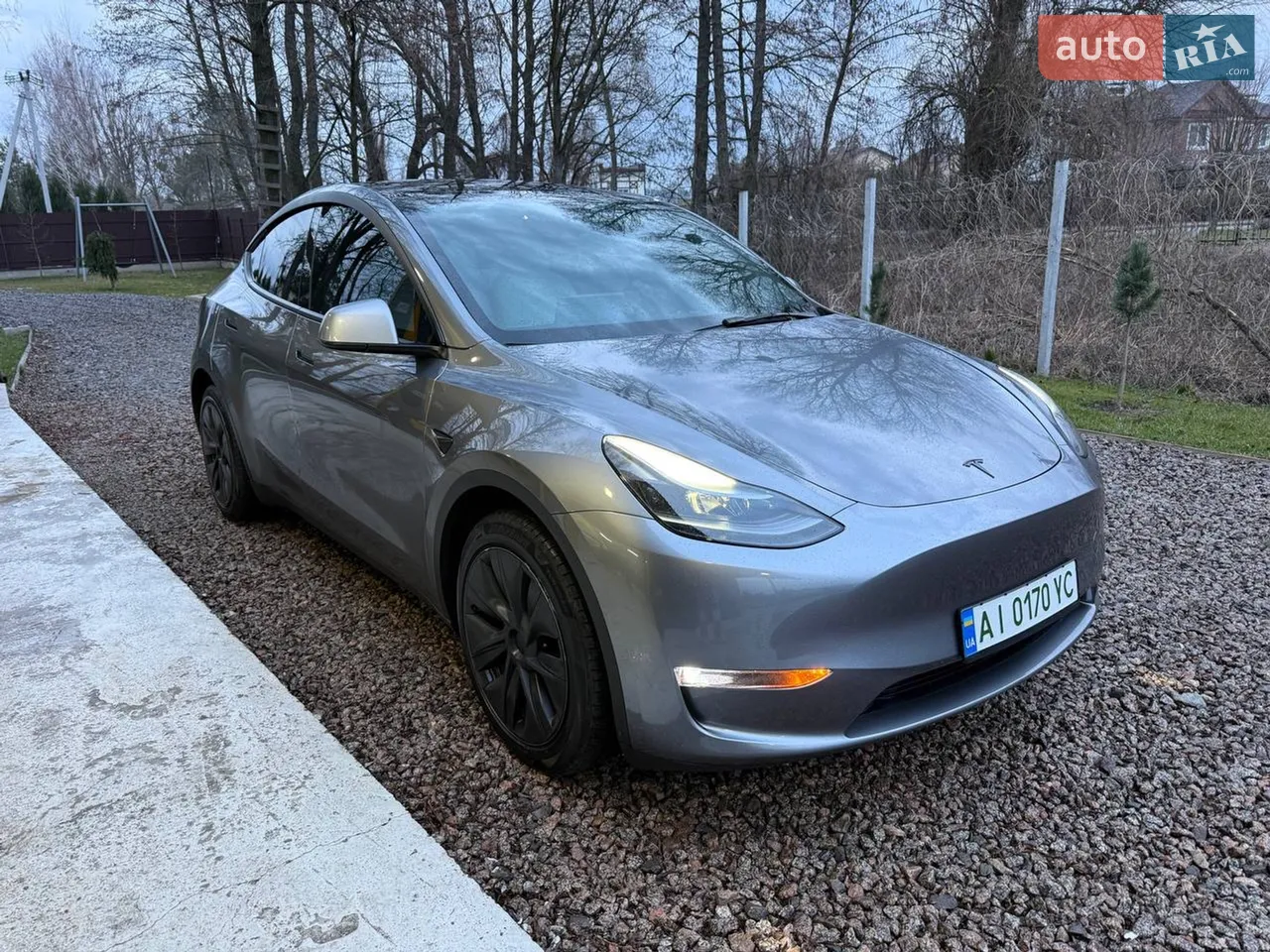 2025 Tesla Model Y - мініатюра 35