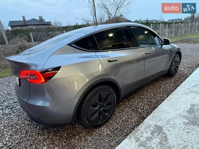 Tesla Model Y 2024 VIN 7SAYGAEE1RF179143 фото оголошення 7 з 78