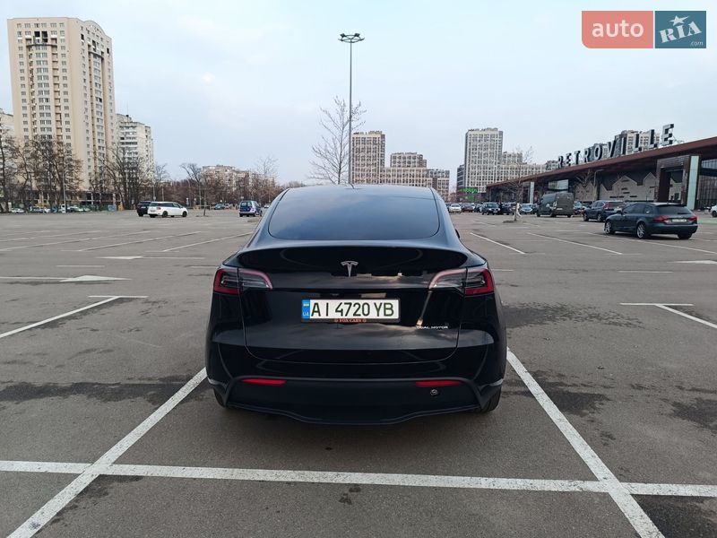 Позашляховик / Кросовер Tesla Model Y 2025 в Києві