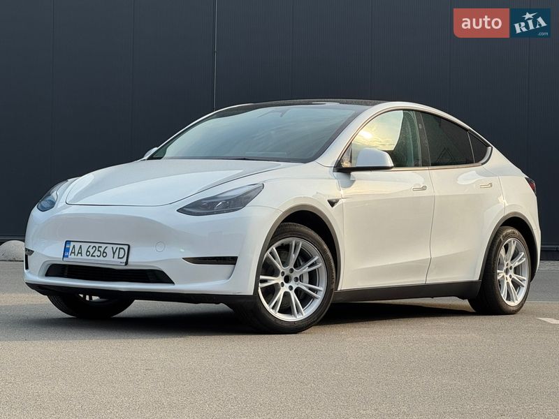 Tesla Model Y 2024 Tesla Model Y 2024