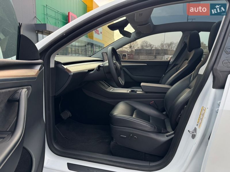 Внедорожник / Кроссовер Tesla Model Y 2024 в Киеве фото 14 Внедорожник / Кроссовер Tesla Model Y 2024 в Киеве
