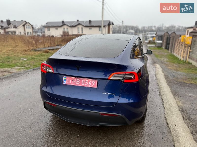 Внедорожник / Кроссовер Tesla Model Y 2021 в Ровно