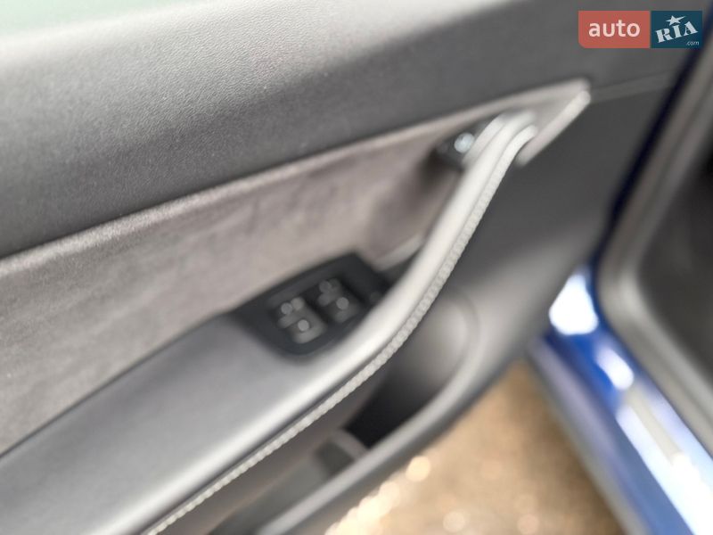 Внедорожник / Кроссовер Tesla Model Y 2021 в Ровно