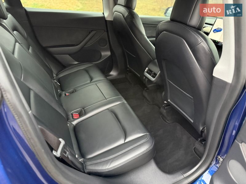 Внедорожник / Кроссовер Tesla Model Y 2021 в Ровно