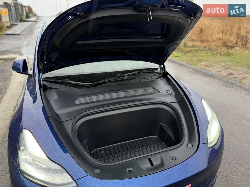 Внедорожник / Кроссовер Tesla Model Y 2021 в Ровно