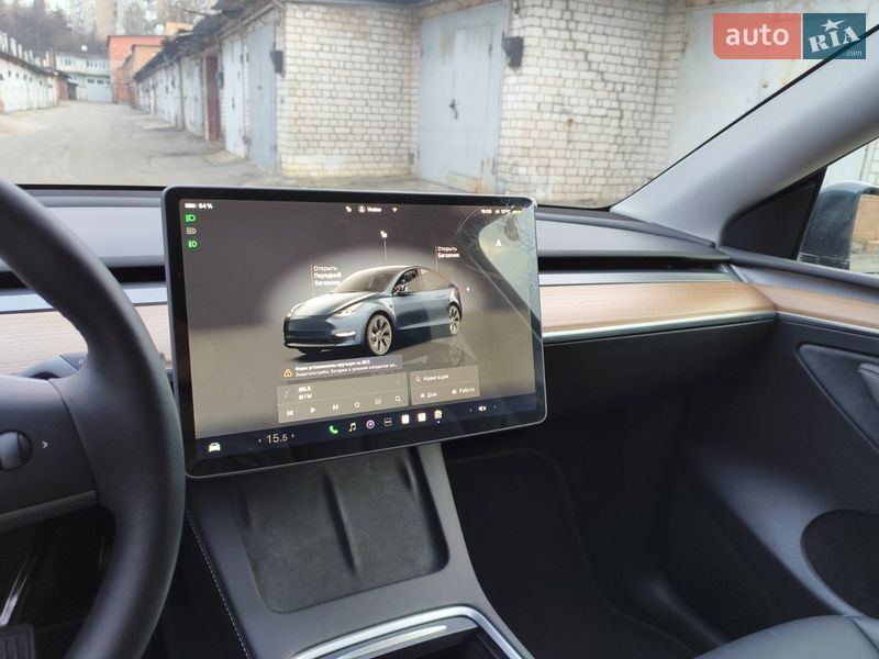 Позашляховик / Кросовер Tesla Model Y 2024 в Києві