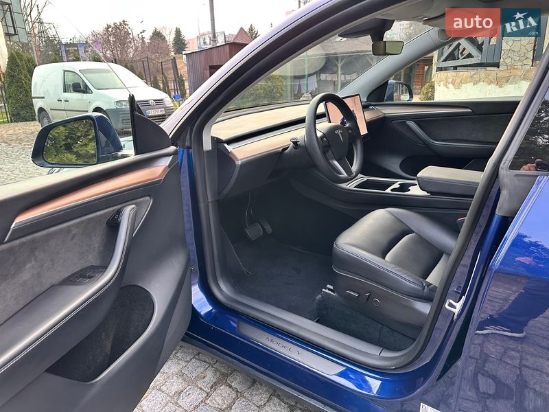 Внедорожник / Кроссовер Tesla Model Y 2022 в Киеве