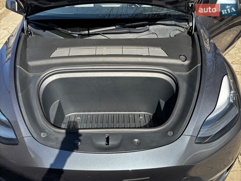 Внедорожник / Кроссовер Tesla Model Y 2021 в Харькове