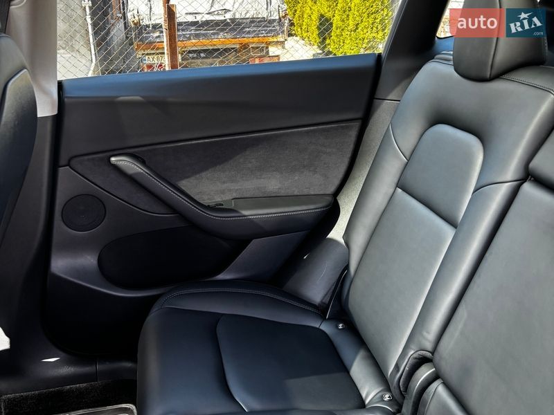Внедорожник / Кроссовер Tesla Model Y 2021 в Харькове