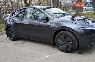 Позашляховик / Кросовер Tesla Model Y 2025 в Києві