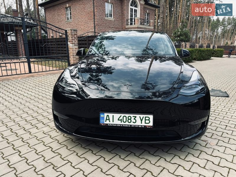 Позашляховик / Кросовер Tesla Model Y 2023 в Києві