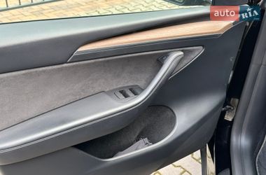 Позашляховик / Кросовер Tesla Model Y 2023 в Києві