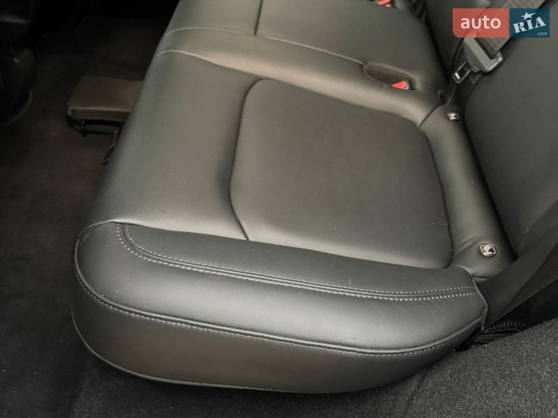 Позашляховик / Кросовер Tesla Model Y 2024 в Києві