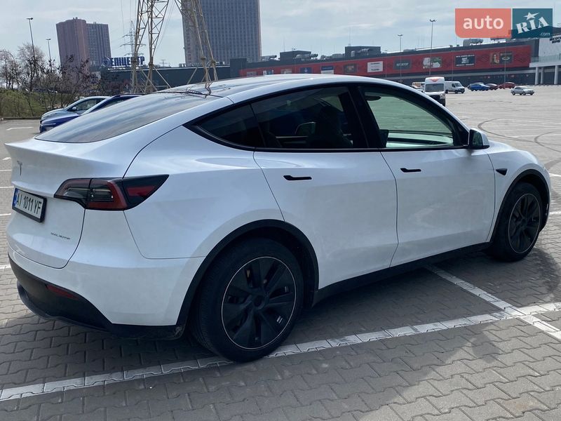 Позашляховик / Кросовер Tesla Model Y 2023 в Києві