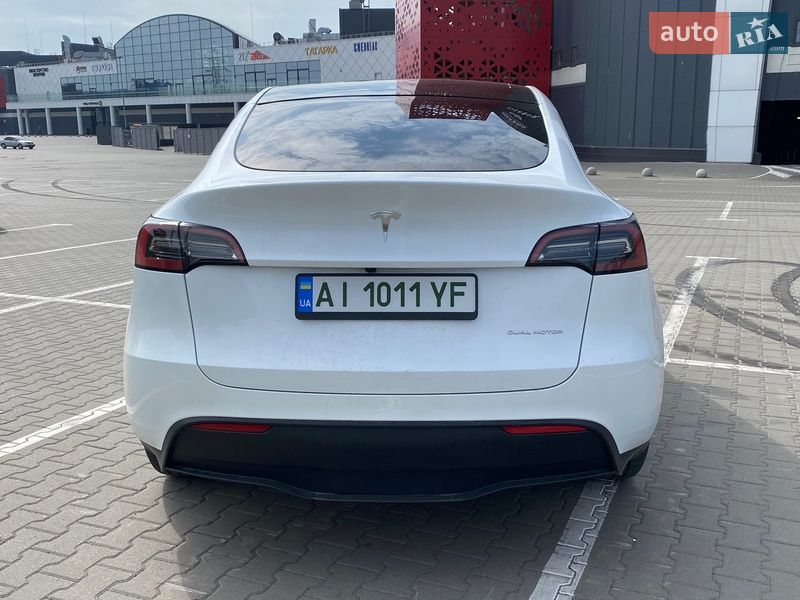 Позашляховик / Кросовер Tesla Model Y 2023 в Києві