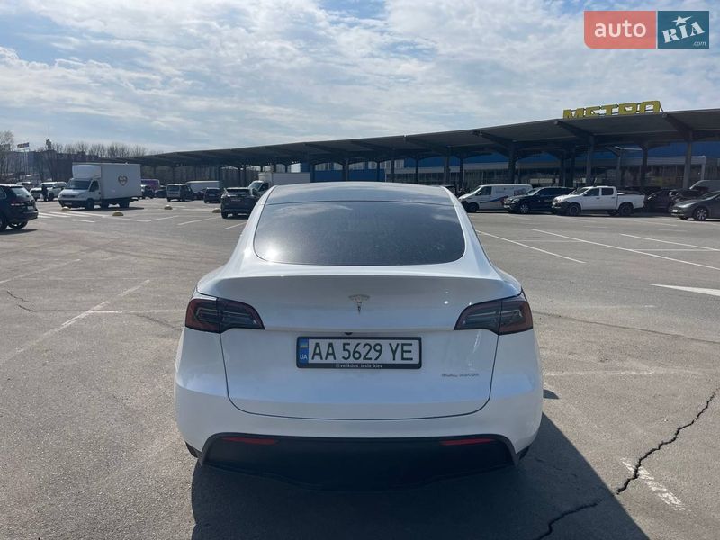 Внедорожник / Кроссовер Tesla Model Y 2024 в Киеве