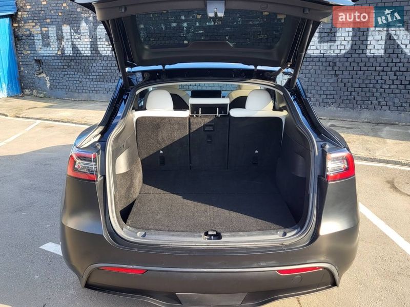 Позашляховик / Кросовер Tesla Model Y 2022 в Києві