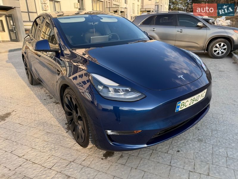 Позашляховик / Кросовер Tesla Model Y 2021 в Львові