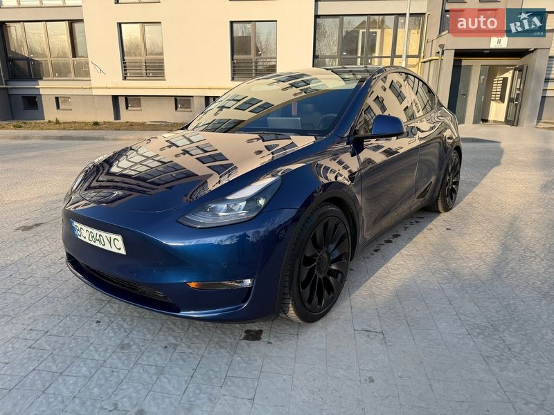Позашляховик / Кросовер Tesla Model Y 2021 в Львові