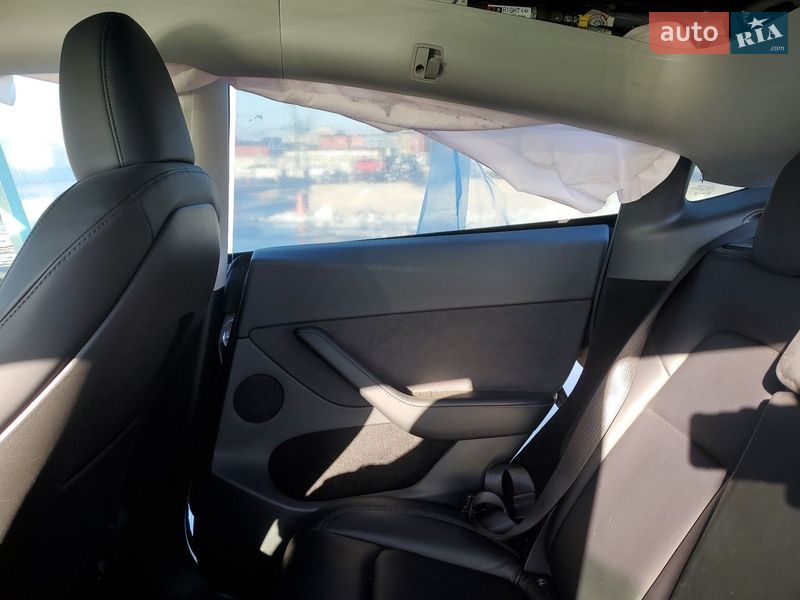 Позашляховик / Кросовер Tesla Model Y 2024 в Запоріжжі фото 27 Позашляховик / Кросовер Tesla Model Y 2024 в Запоріжжі
