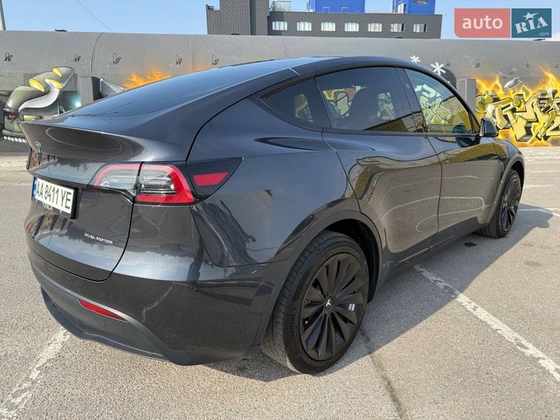 Позашляховик / Кросовер Tesla Model Y 2024 в Києві фото 6 Позашляховик / Кросовер Tesla Model Y 2024 в Києві