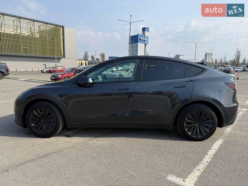 Позашляховик / Кросовер Tesla Model Y 2024 в Києві фото 3 Позашляховик / Кросовер Tesla Model Y 2024 в Києві