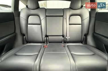Внедорожник / Кроссовер Tesla Model Y 2024 в Черновцах