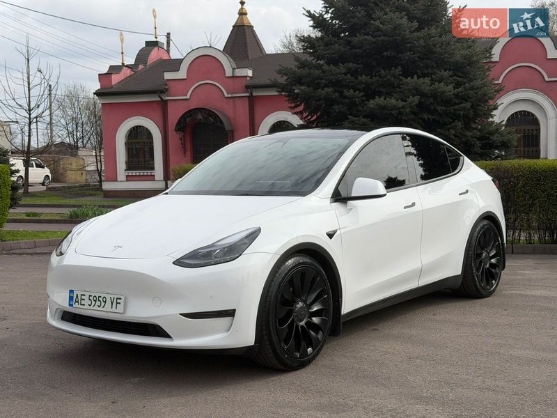 Tesla Model Y 2022