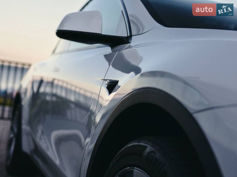 Внедорожник / Кроссовер Tesla Model Y 2022 в Черноморске