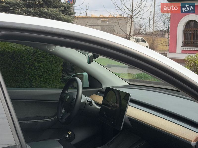 Внедорожник / Кроссовер Tesla Model Y 2022 в Каменском