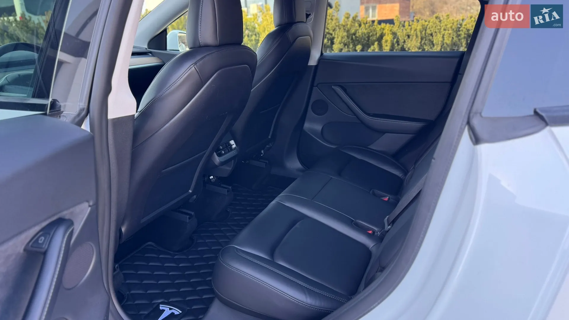 2021 Tesla Model Y - мініатюра 15