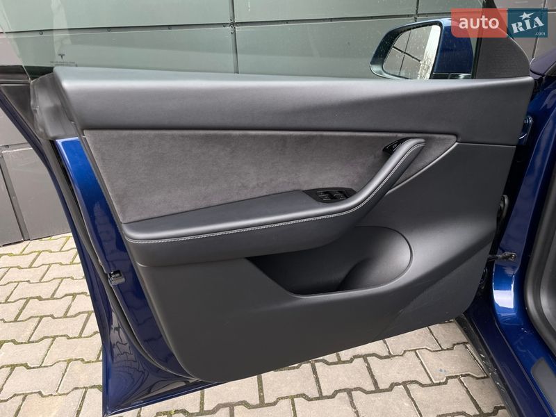 Внедорожник / Кроссовер Tesla Model Y 2020 в Одессе