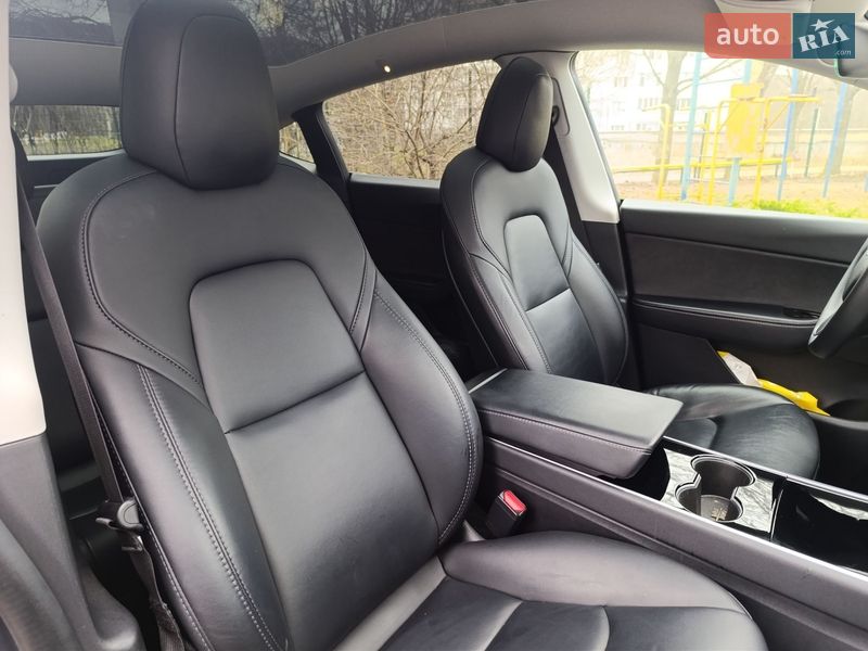 Позашляховик / Кросовер Tesla Model Y 2020 в Харкові